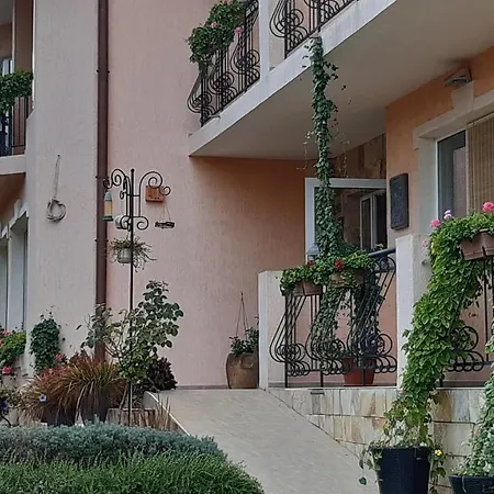 Hotell Motivi Saints Constantine and Helena