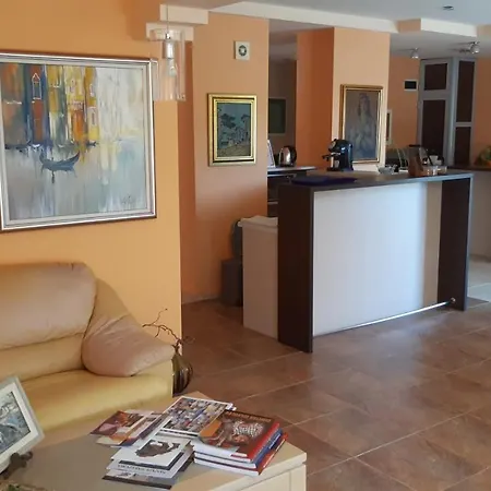 Hotell Motivi Saints Constantine and Helena