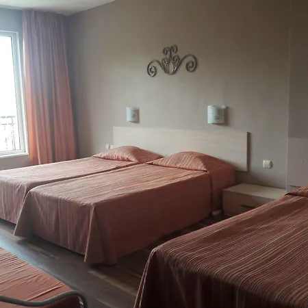 Motivi 3* Saints Constantine and Helena