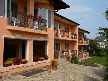 Motivi 3* Saints Constantine and Helena