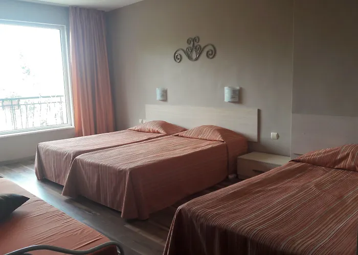 Motivi 3* Saints Constantine and Helena