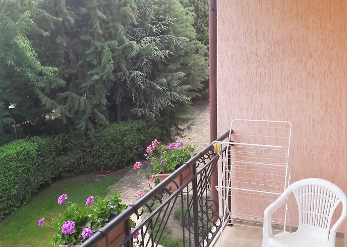 Motivi 3* Saints Constantine and Helena