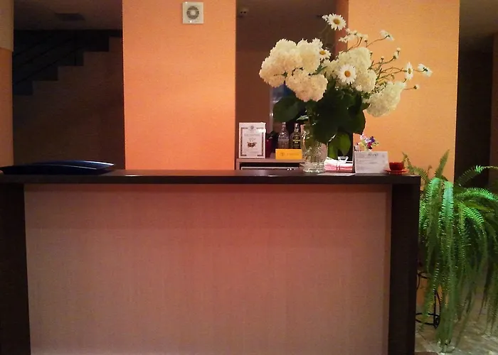 Motivi Saints Constantine and Helena